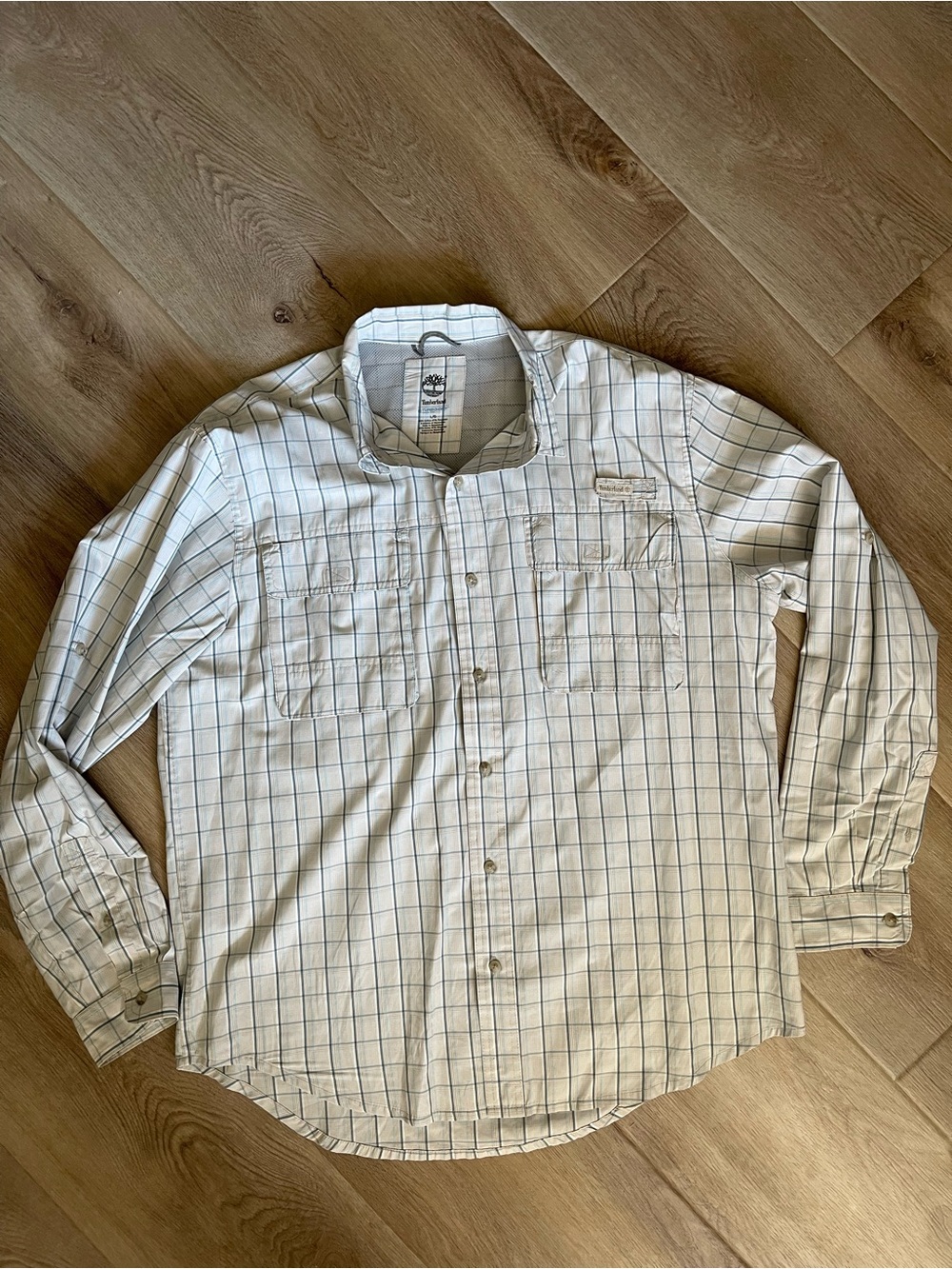 Timberlan Men’s White Plaid Long-Sleeve Button-Up Shirt
